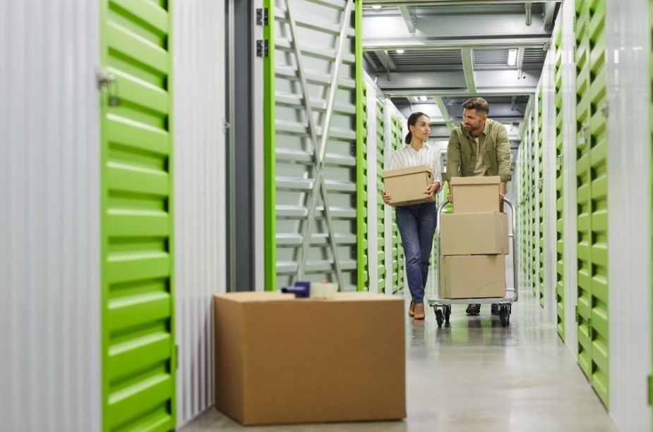 3 Amazing Tricks Your Business Can Learn From Moving and Storage Companies