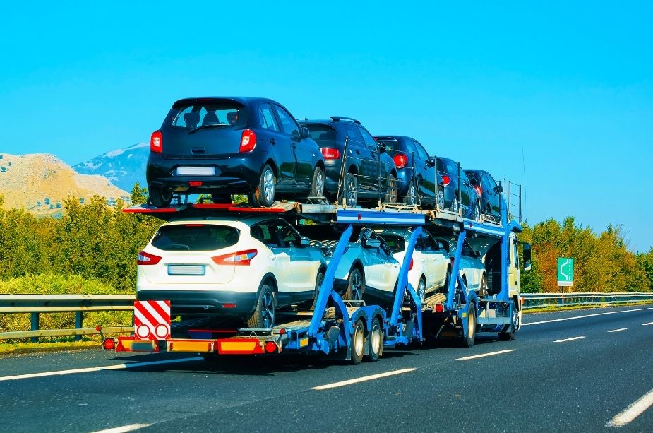 3 Factors to Consider During Automobile Transport - Nilson Van and Storage