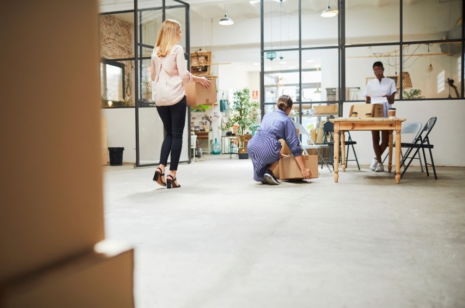 4 Ways to Prepare for Moving Electronics During an Office Move - Nilson Van and Storage