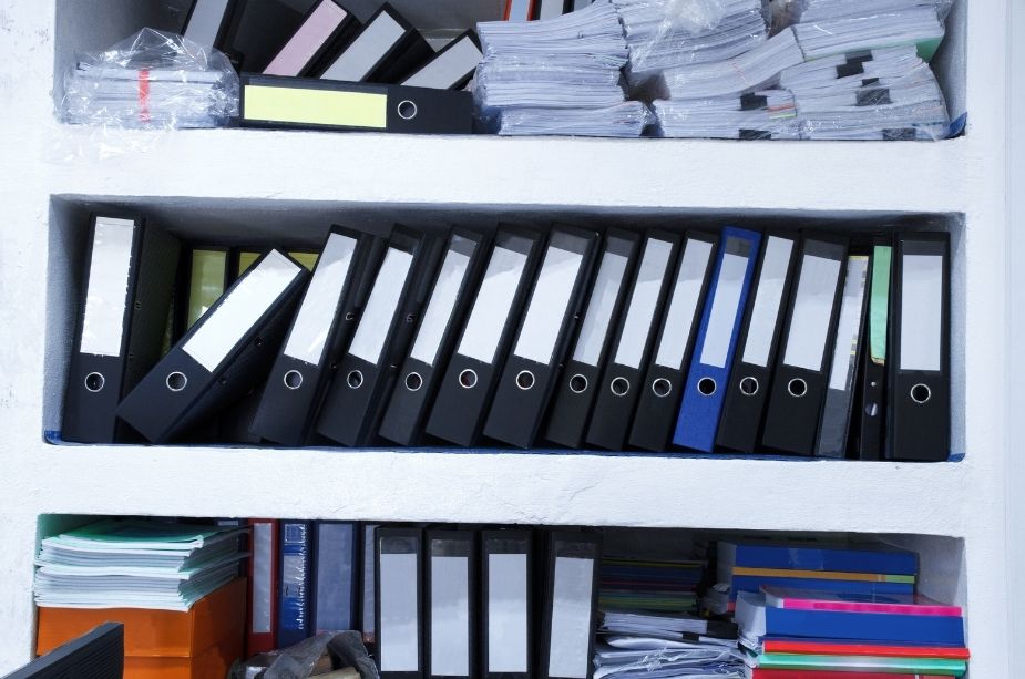 Do We Have to Empty Desks and Filing Cabinets for an Office Relocation?